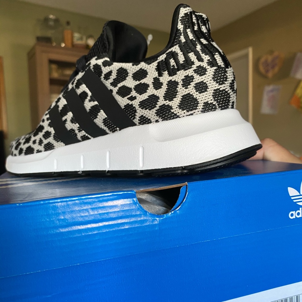 Adidas swift run